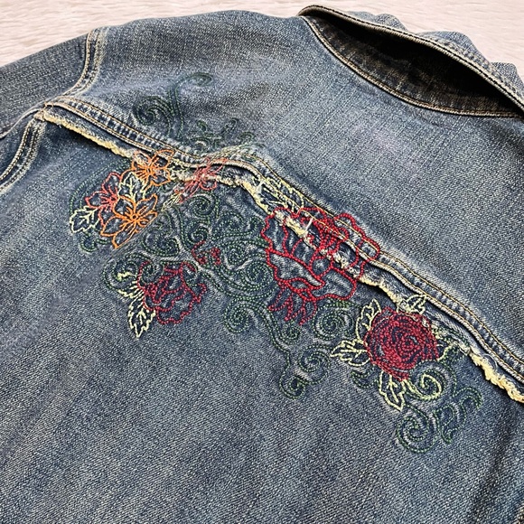 Vintage y2k Fiorucci floral denim jacket - Picture 4 of 17